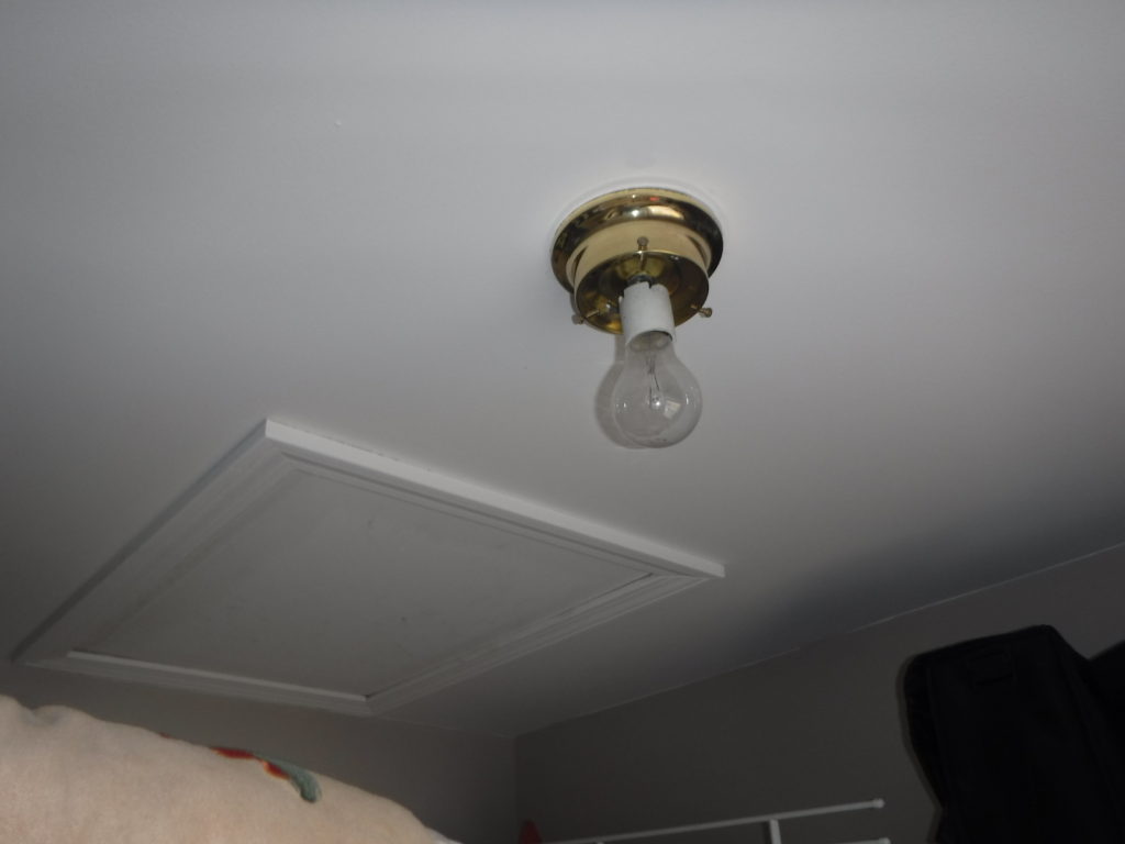 Incandescent Bulb exposed, Fire safety issue